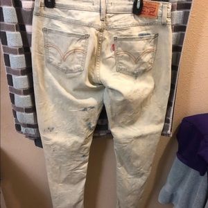 Size 30 Levi’s 535 skinny jeans